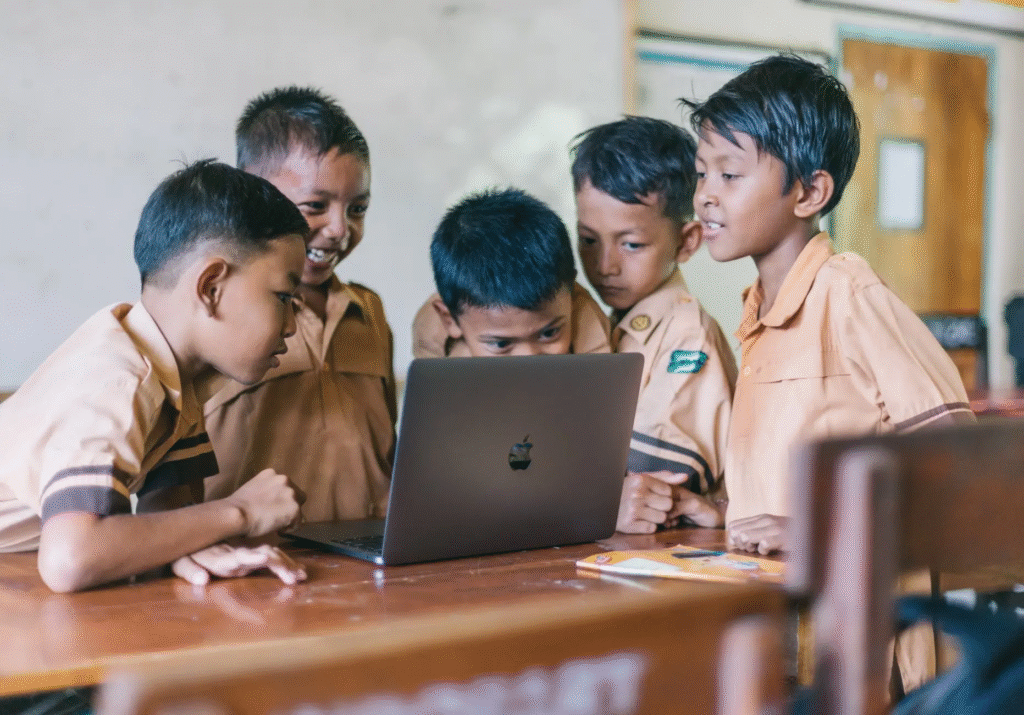 Kesenjangan Pendidikan di Era Digital yang Mengkhawatirkan: Mengapa Gen Z Indonesia Tertinggal?