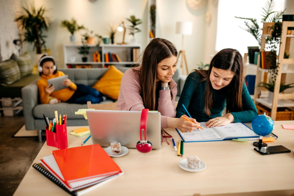 5 Cara Ampuh Motivasi Keluarga agar Semangat Belajar Makin Tinggi