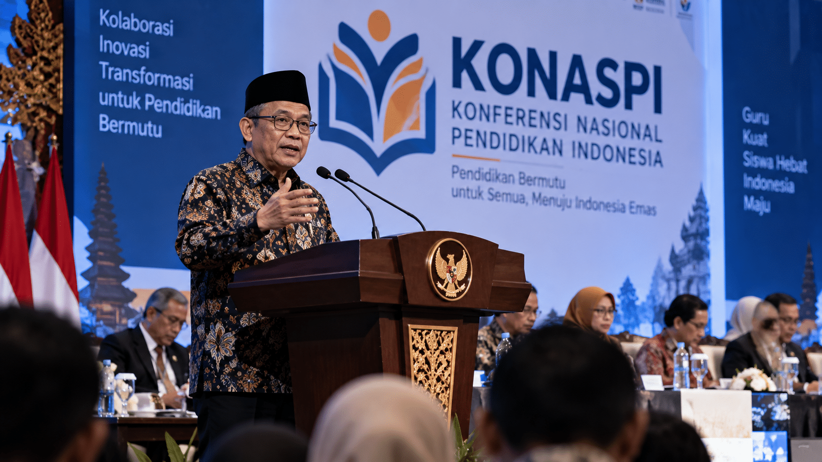Mendikdasmen Abdul Mu'ti menyampaikan pidato mengenai capaian 25 persen sekolah mengajarkan koding dan AI di Konaspi Bali.